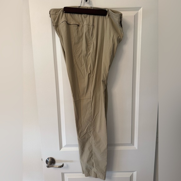 lululemon athletica Other - Lululemon Athletica 36 x32 Tan Chinos Lightweight Casual Wear